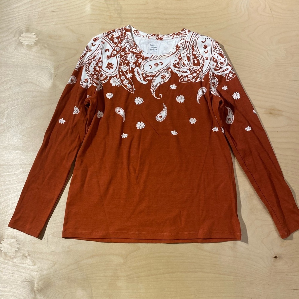 Kim Rogers Rust and White Paisley Long Sleeve Top Small (QL)